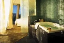 Photograph of Club Intrawest Vancouver, Vancouver