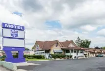 Photograph of Knights Inn, Toronto