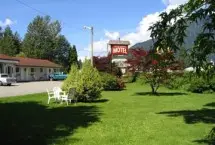 Photograph of Lucky Strike Motel, Hope