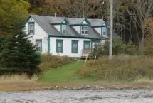 Photograph of Quince Tree Cottage, Roberts Island