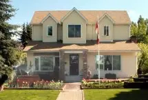 Photograph of Tuxedo House, Calgary