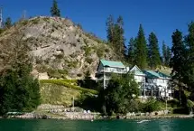 Photograph of LakeSide Illahee Inn, Vernon