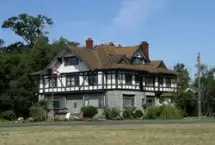 Photograph of Dashwood Manor Seaside Heritage B&B, Victoria