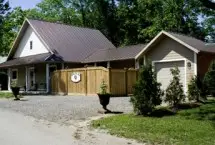Photograph of Bully For You, Petrolia