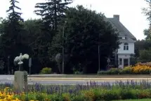Photograph of Across the Bridge B&B, Stratford