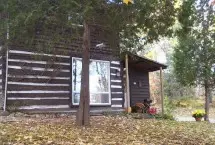 Photograph of Gray's Log House Bed & Breakfast, North Bay
