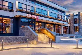 Photograph of Moxy, Banff