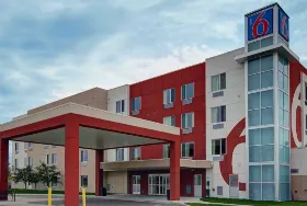 Photograph of Motel 6, Airdrie
