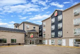 Photograph of Super 8, Grande Prairie