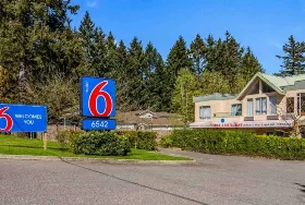 Photograph of Motel 6, Surrey