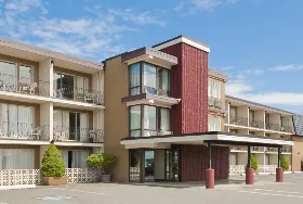 Photograph of Travelodge, Nanaimo