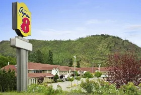 Photograph of Super 8, West Kelowna