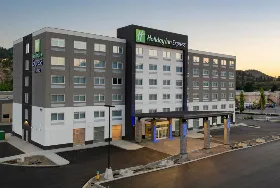 Photograph of Holiday Inn Express, Kelowna