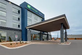 Photograph of Holiday Inn Express, Port Elgin