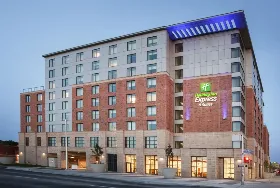 Photograph of Holiday Inn Express, Ottawa