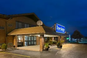 Photograph of Travelodge, Owen Sound