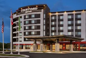 Photograph of Courtyard, Mississauga