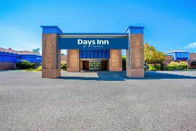 Photograph of Days Inn, Sudbury
