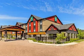 Photograph of Quality Inn, Petawawa