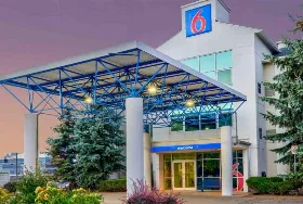 Photograph of Motel 6, Burlington