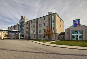 Photograph of Motel 6, London