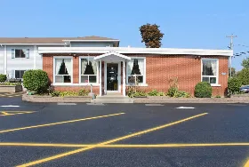 Photograph of Super 8, Pembroke