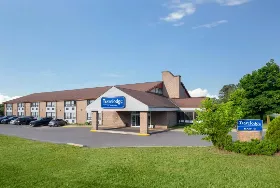 Photograph of Travelodge, Barrie