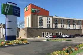 Photograph of Holiday Inn Express, Mississauga