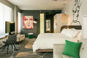 Photograph of Renaissance Montreal Downtown Hotel, Montreal
