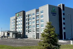 Photograph of Holiday Inn Express, Aurora
