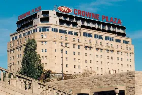Photograph of Crowne Plaza, Niagara Falls