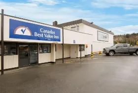 Photograph of Canadas Best Value Inn, Whitehorse