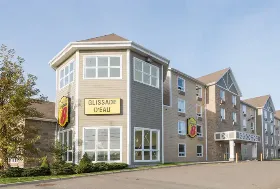 Photograph of Super 8, Quebec City