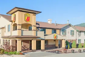 Photograph of Super 8, Salmon Arm