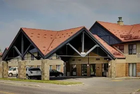 Photograph of Thompson's Best Value Inn & Suites, Thompson