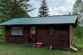 Photograph of Mount Robson Lodge, Mount Robson