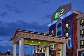 Photograph of Holiday Inn Express, Medicine Hat