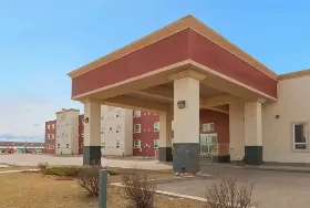 Photograph of Days Inn, Whitecourt