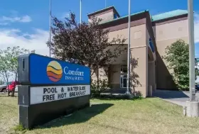 Photograph of Comfort Inn, Calgary