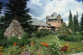 Photograph of Deer Lodge, Lake Louise