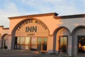 Photograph of Lacombe Motor Inn, Lacombe