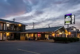 Photograph of Chinook Country Inn, Sundre
