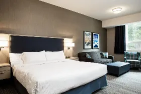 Photograph of Mountaineer Lodge, Lake Louise