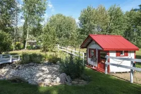 Photograph of River Road Bed & Breakfast, Grande Prairie