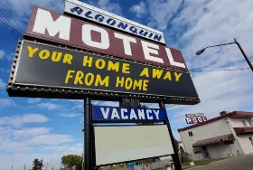 Photograph of Algonquin Motor Lodge, Edmonton