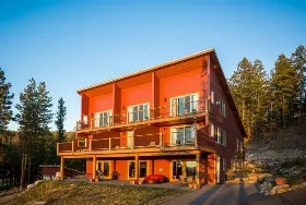 Photograph of Crooked Tree Guest Suites, Penticton