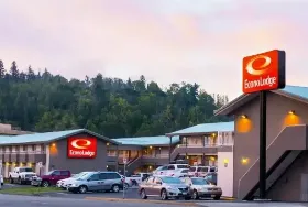 Photograph of Econo Lodge, Prince George