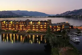 Photograph of Holiday Inn & Suites Osoyoos, Osoyoos