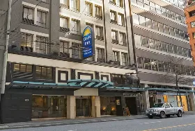 Photograph of Days Inn, Vancouver