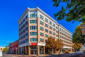 Photograph of Best Western Carlton Plaza Hotel, Victoria